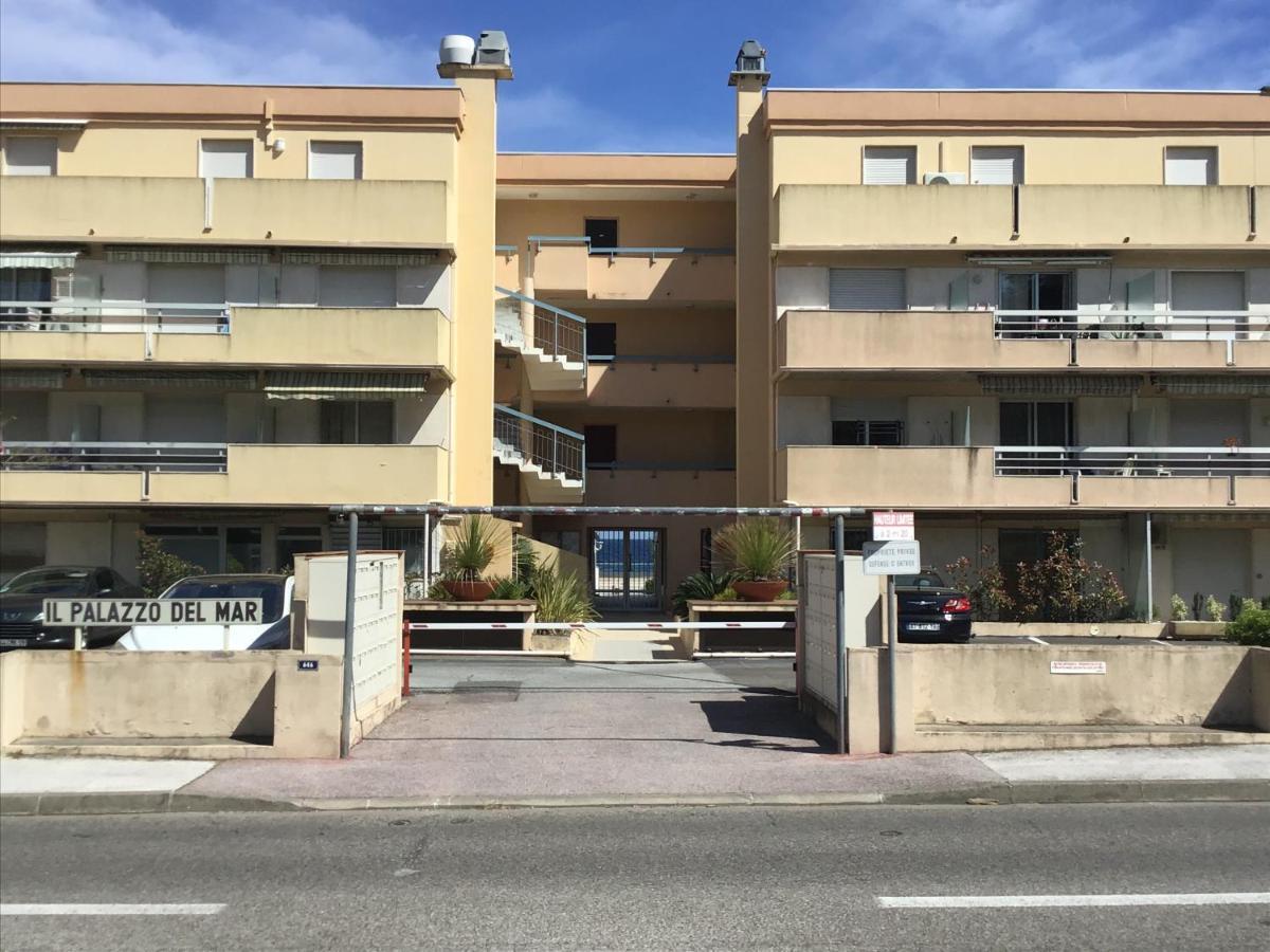 Studio 207-Front De Mer Parking Prive Cavalaire-sur-Mer Eksteriør billede