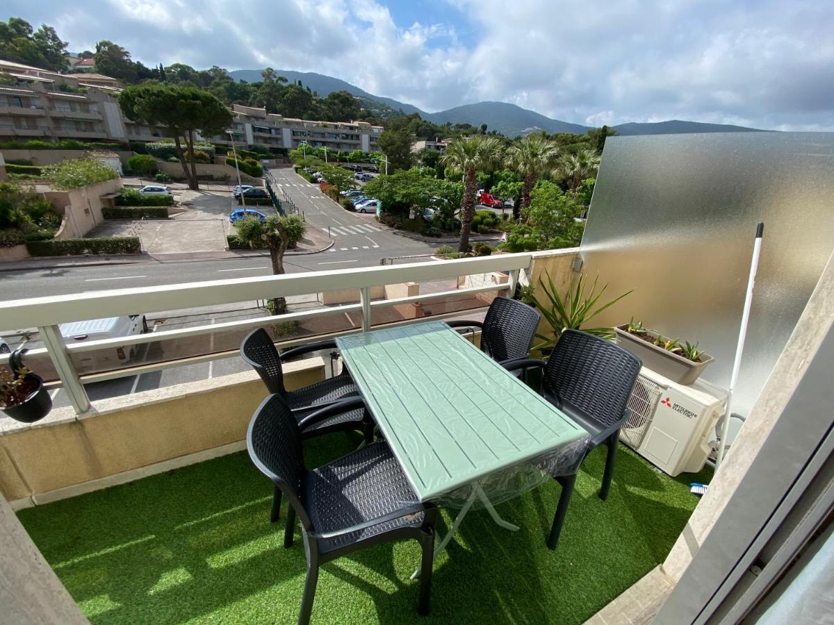 Studio 207-Front De Mer Parking Prive Cavalaire-sur-Mer Eksteriør billede